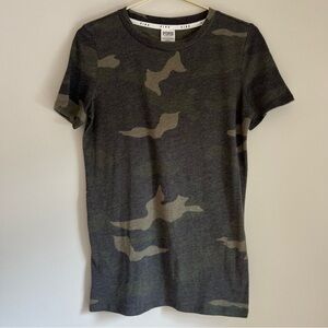 NWT VS Pink Camo Print Tee Size XS
